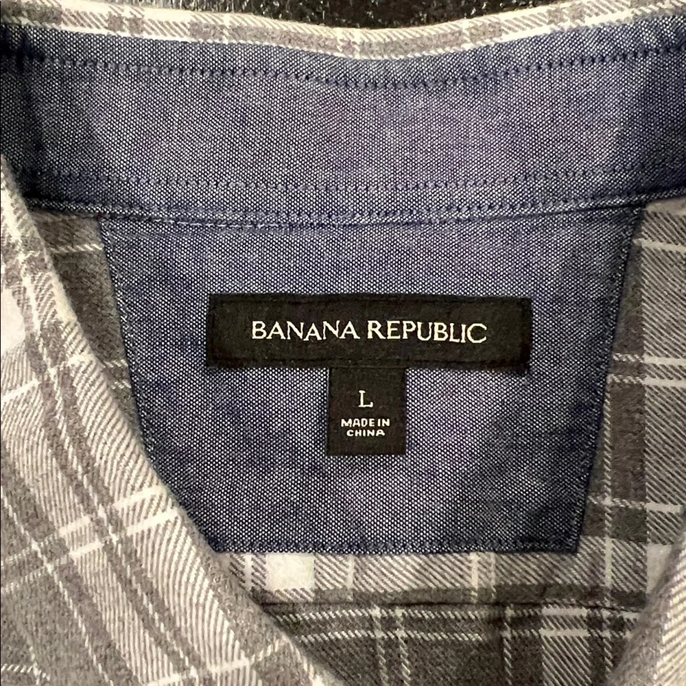 Banana Republic Lightweight Flannel Gray and White Plaid Shirt Size Large